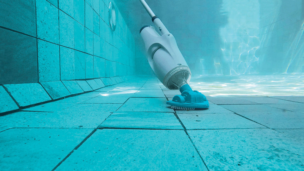 Aspiradora de Piscina Recargable Telsa 05 Ultra Kokido Inalámbrico y Portátil